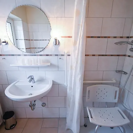 Zur Schoenen Aussicht - Fw 15 *